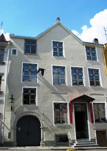 Casa embrujada en la calle Rataskaevu 16 en Tallinn, Estonia